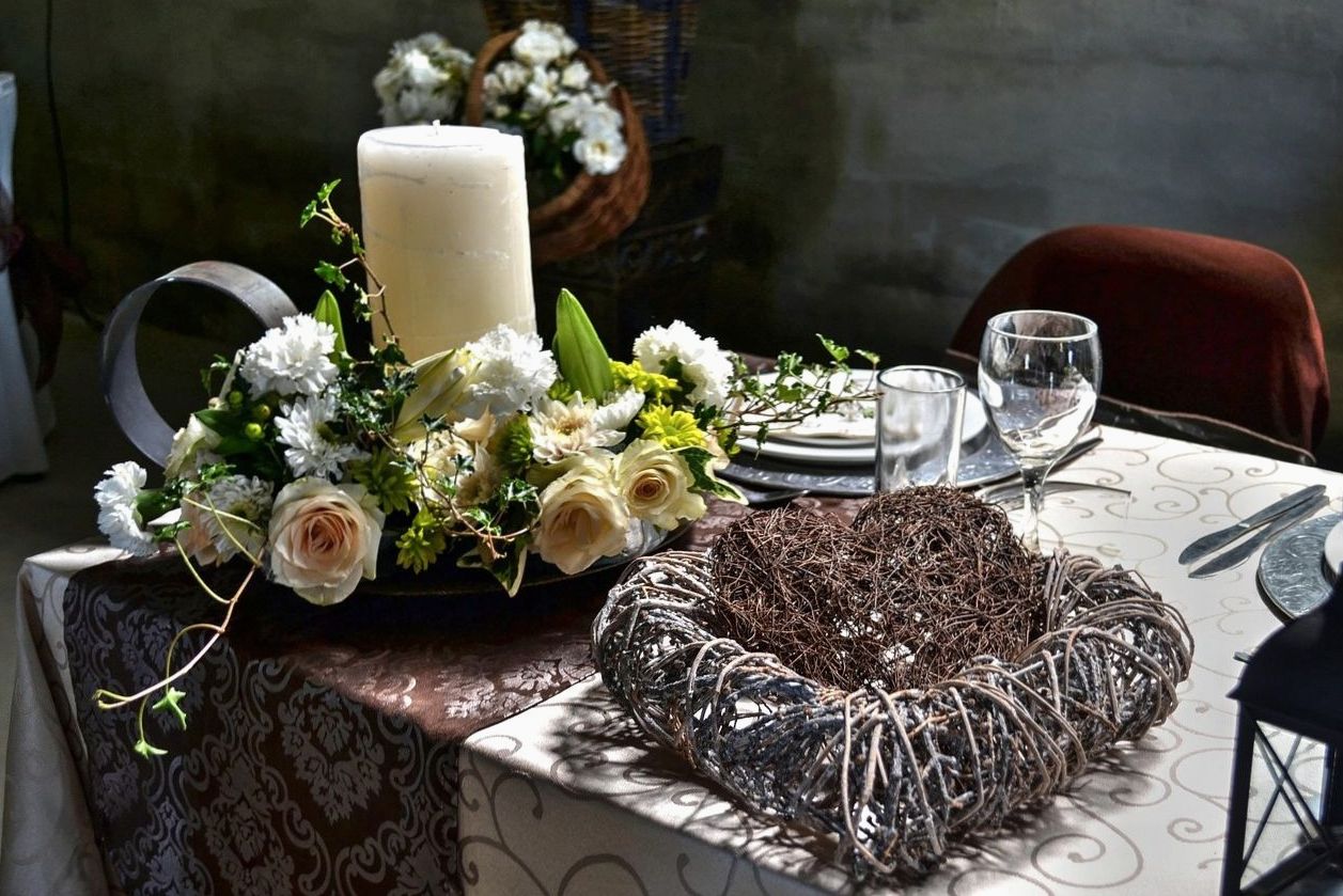 Bridal bouquet and wedding arrangements